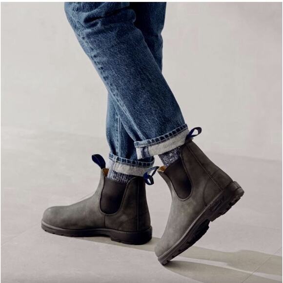 Blundstone 587 Rustic Black Chelsea Boots New Box Women 9.5 Men 7.5 main image 9